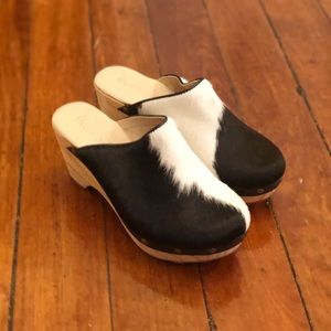 Cordani Two-toned Cow Hair Platform Clogs 7.5
